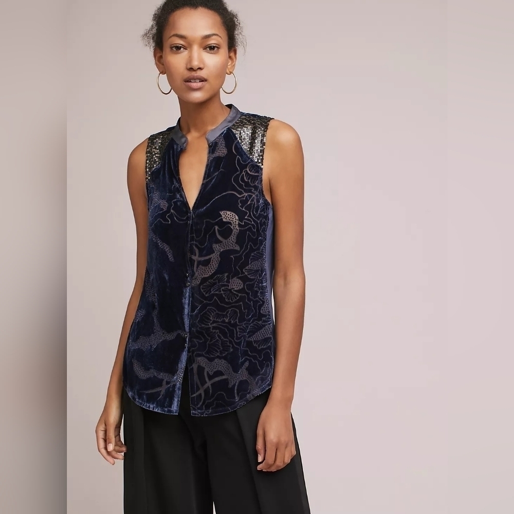 Anthro Tiny Lleana Velvet Burnout Sequin Floral Tank size S Navy